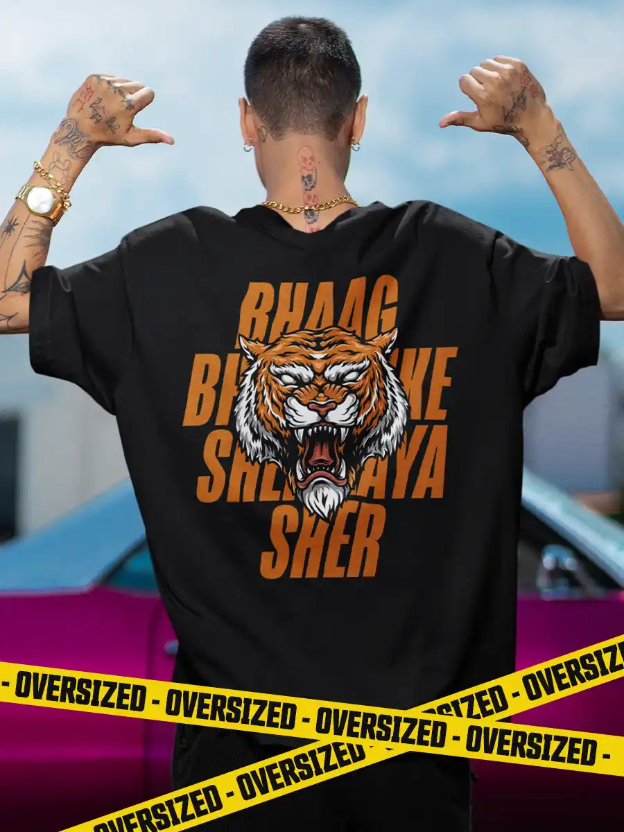 Man wearing Sher aaya Sher - Black Oversized Cotton T-shirt